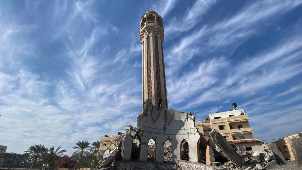 Una mezquita destruida en la Franja de Gaza.