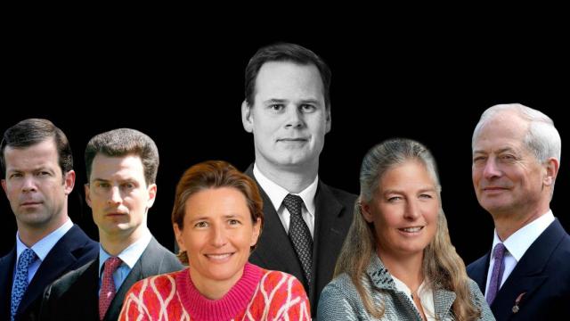 De derecha a izquierda: Jefe de Estado, Hans-Adam II, princesa Tatiana (hija menor), príncipe Constantino (en blanco y negro, tercer hijo), Marie (mujer Constantino), príncipe Alois (hijo mayor), príncipe Maximiliano (segundo hijo). Montaje de El Español.