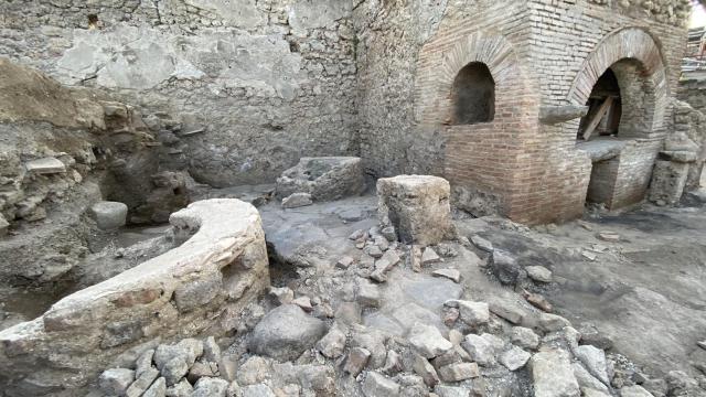 Imagen de la panadería hallada en la Regio IX de la antigua ciudad romana.