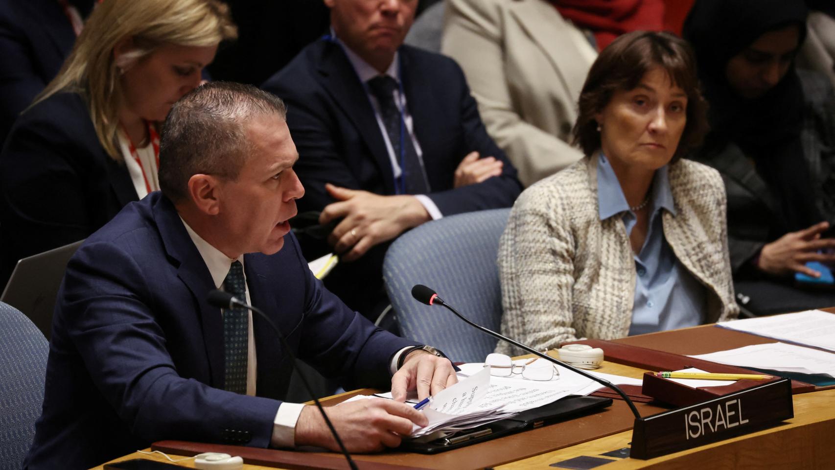 El embajador israelí en la ONU, Gilad Erdan, en el Consejo de Seguridad de la ONU este viernes