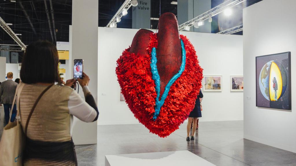 Vista de la galería P.P.O.W en Art Basel Miami. Foto: Cortesía Art Basel