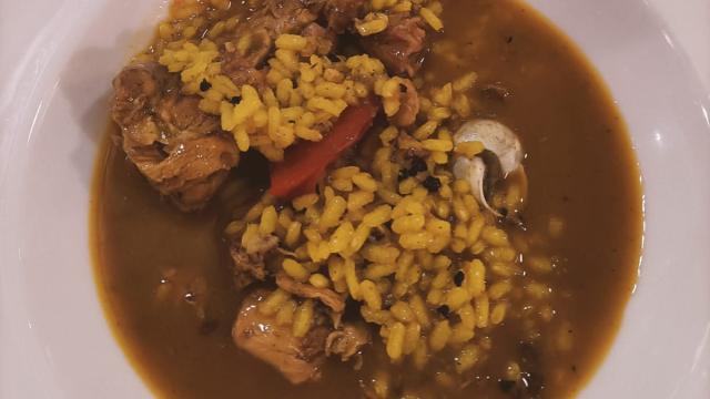 El arroz caldoso de conejo, caracoles y trufa del Racó de Pere i Pepa, en Pinoso.