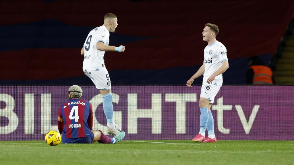 Dovbyk y Tsygankov celebran el 0-1