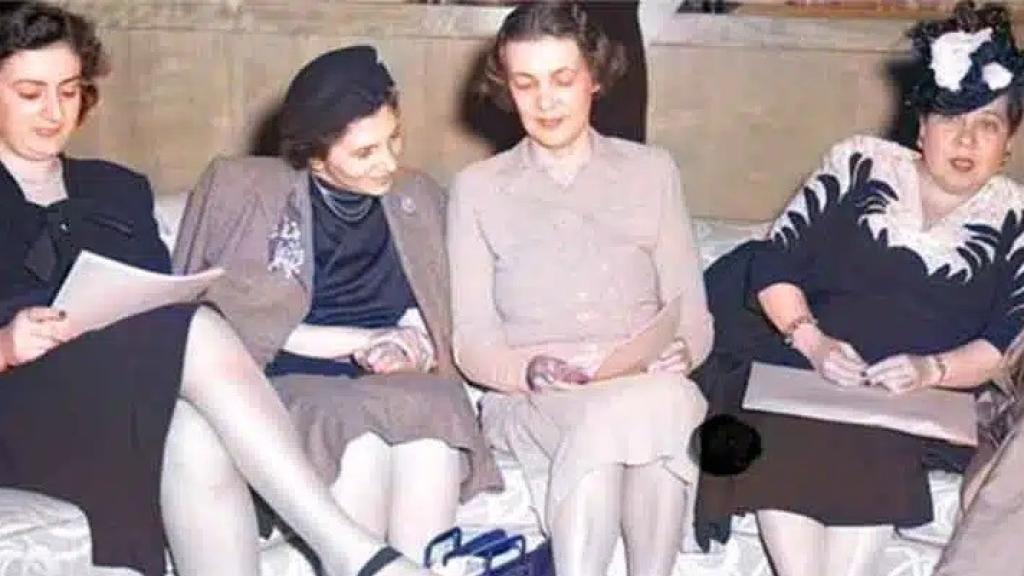 Fryderyka Kalinowski (Polonia), Bodgil Begtrup (Dinamarca), Minerva Bernardino (República Dominicana) y Hansa Mehta (India), delegadas de la Subcomisión de la Condición Jurídica y Social de la Mujer, mayo de 1946 en Nueva York.