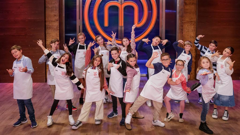 Los 16 concursantes de la décima edición de 'Masterchef Junior'.