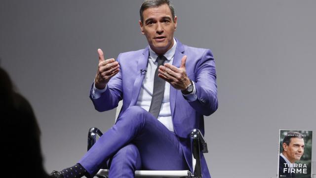 Pedro Sánchez durante la presentación de su libro 'Tierra Firme' este lunes.