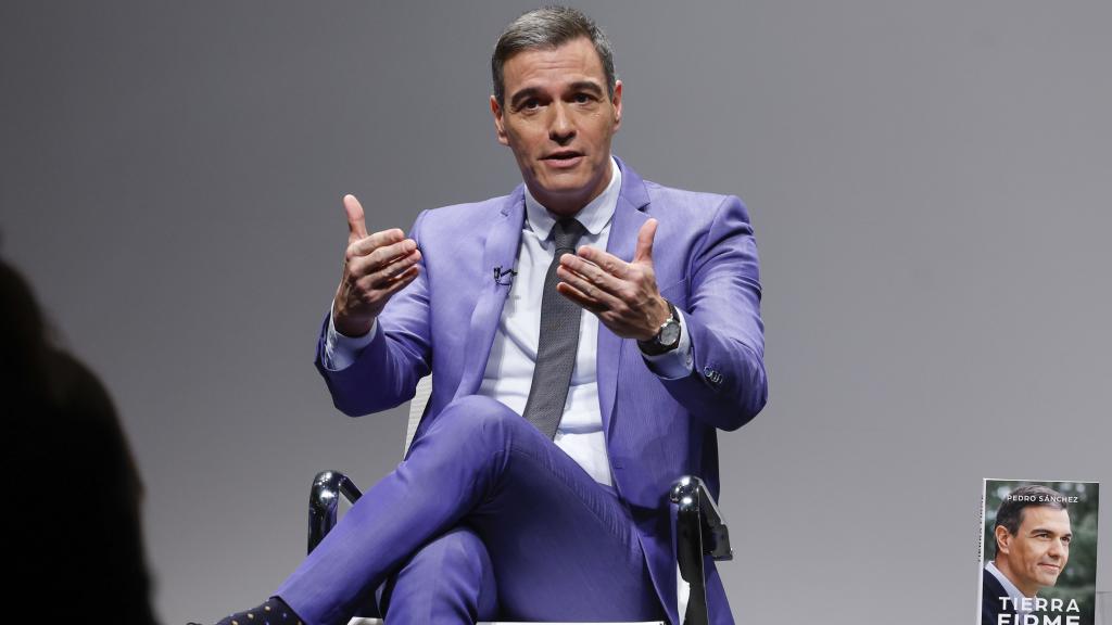 Pedro Sánchez durante la presentación de su libro 'Tierra Firme' este lunes.