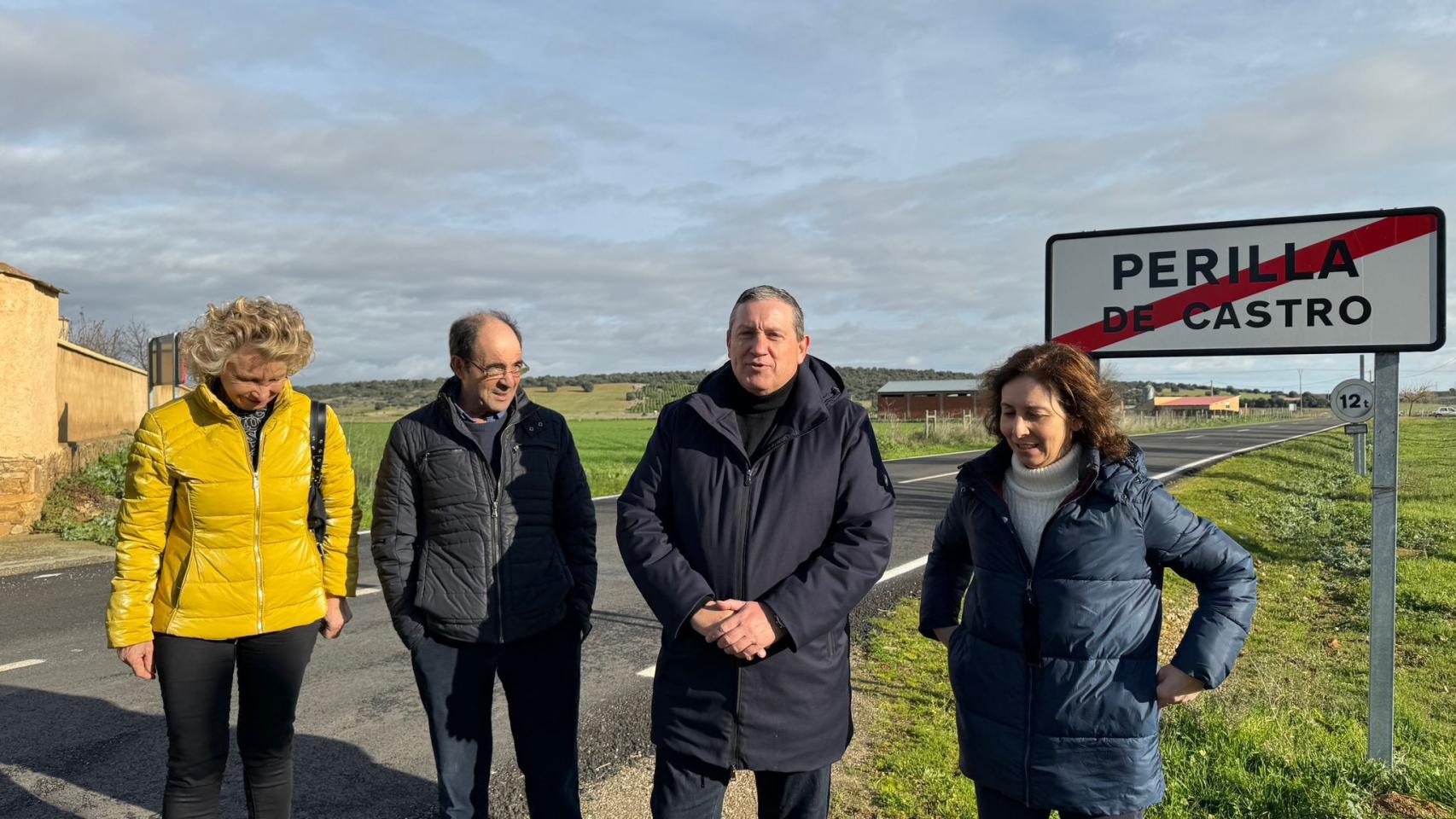 Visita de Javier Faúndez a la carretera de Perilla de Castro