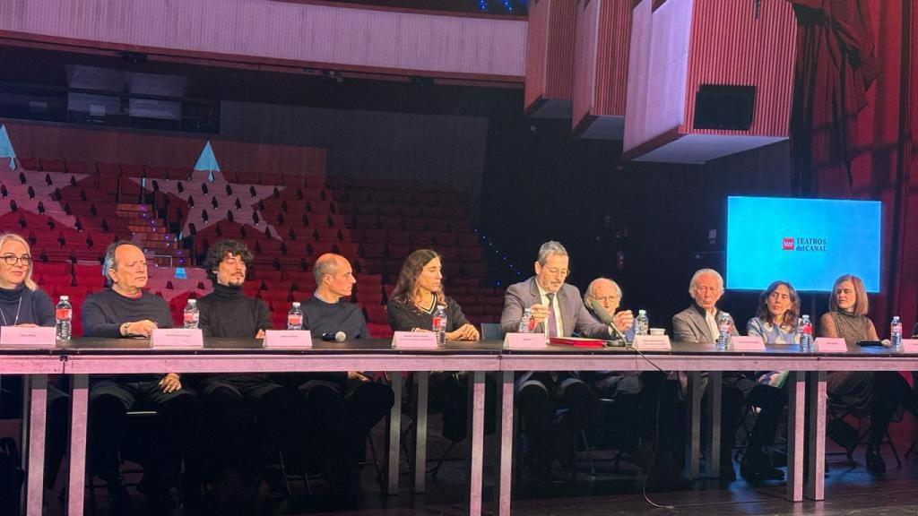 Mariano de Paco junto a José Luis Alonso de Sants, Albert Boadella y Blanca Li en la presentación del nuevo modelo de los Teatros.
