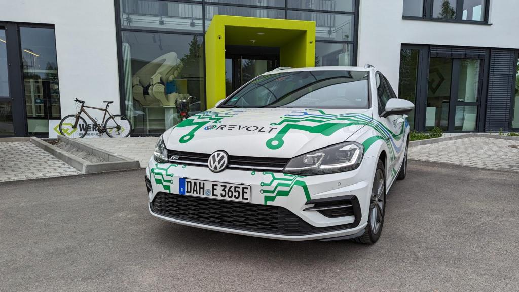 Uno de los coches de gasolina convertido en eléctrico