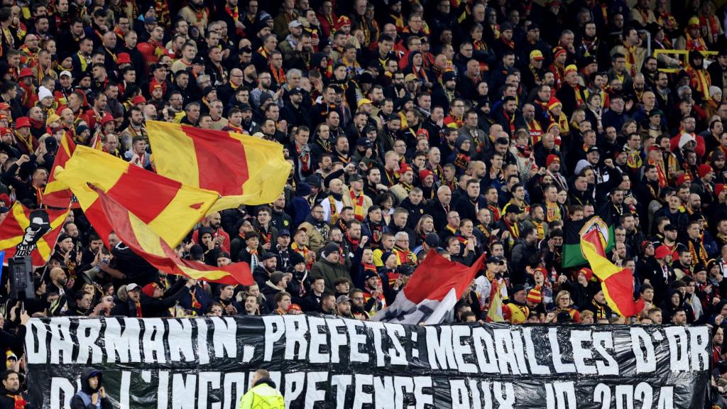 La afición del Lens, durante el partido.