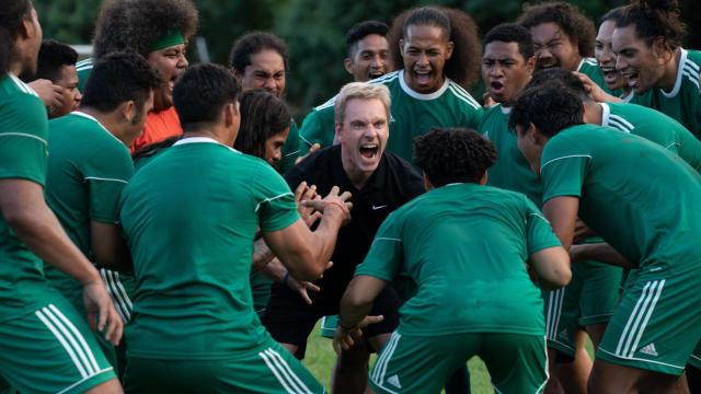 Taika Waititi regresa a los cines con el inspirador drama deportivo 'El peor equipo del mundo': clip en exclusiva
