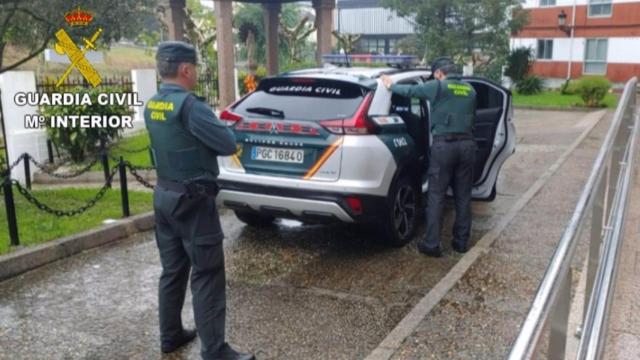 Varios agentes de la Guardia Civil.
