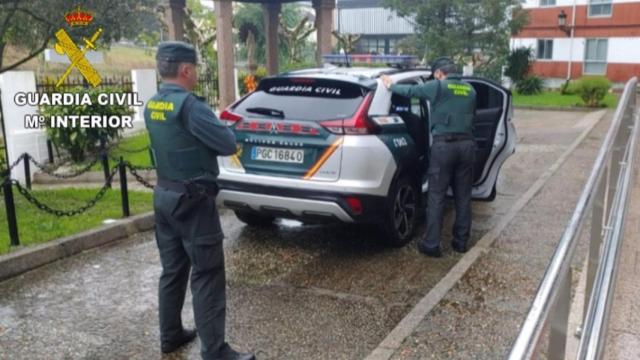 Varios agentes de la Guardia Civil.
