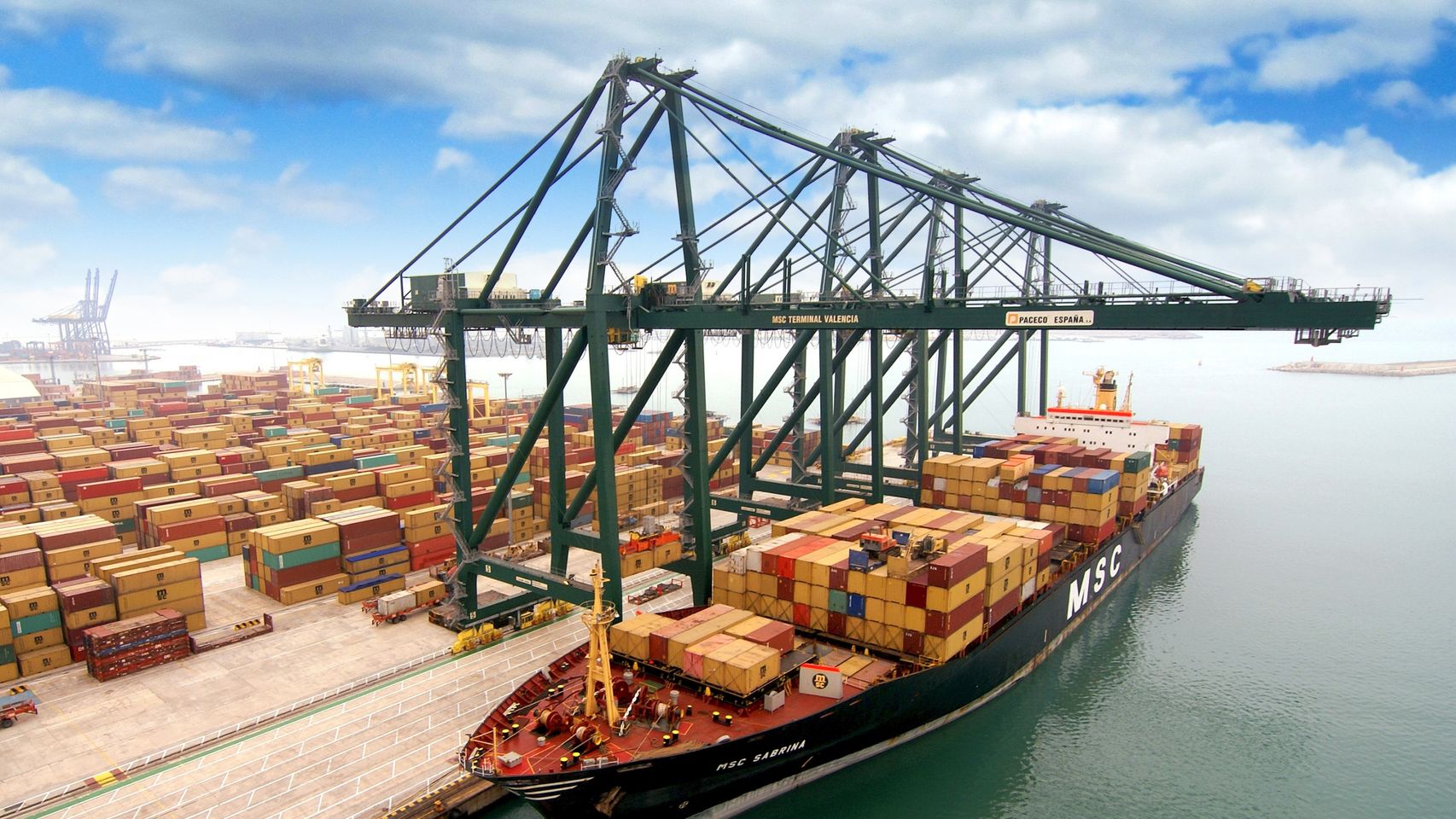 Buque de MSC en el Puerto de Valencia. EE