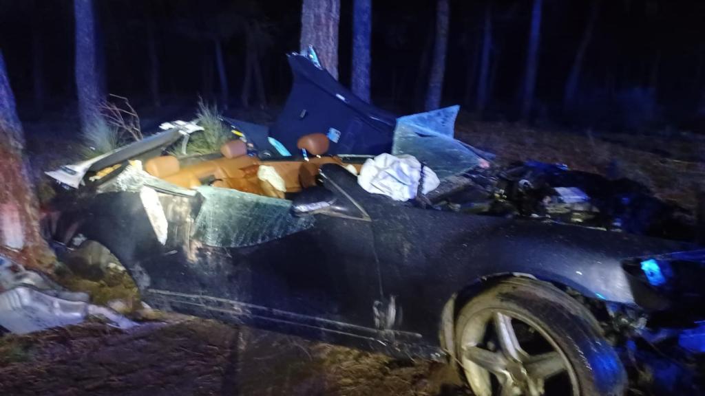 El estado de uno de los coches tras la colisión en Coca