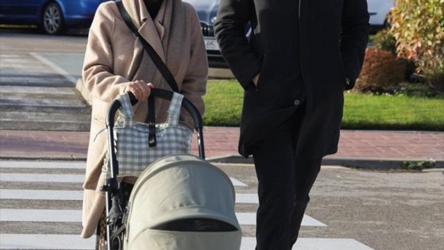 Lorenzo y su mujer, Paloma de la Hoz, en el Tanatorio La Paz.