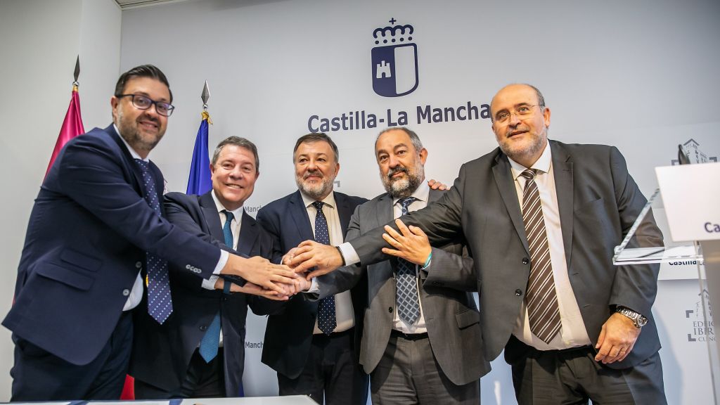 Firma del protocolo general de actuación entre la UCLM y la Junta de Comunidades para la organización de eventos