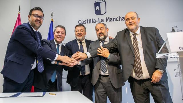Firma del protocolo general de actuación entre la UCLM y la Junta de Comunidades para la organización de eventos