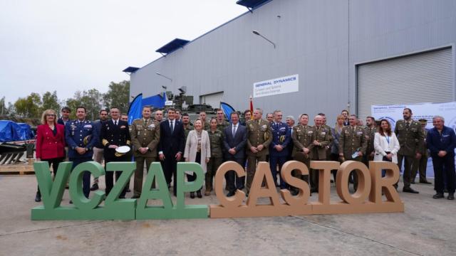 Entrega de los primeros Castor.