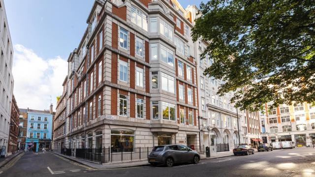 Edificio comprado por Santalucía en París