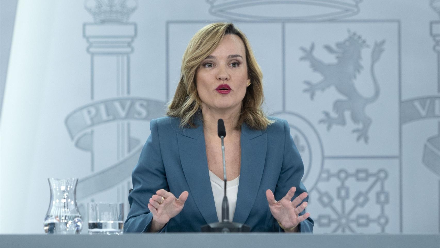 El Gobierno propondrá a las comunidades autónomas prohibir el uso del móvil en clase y el recreo