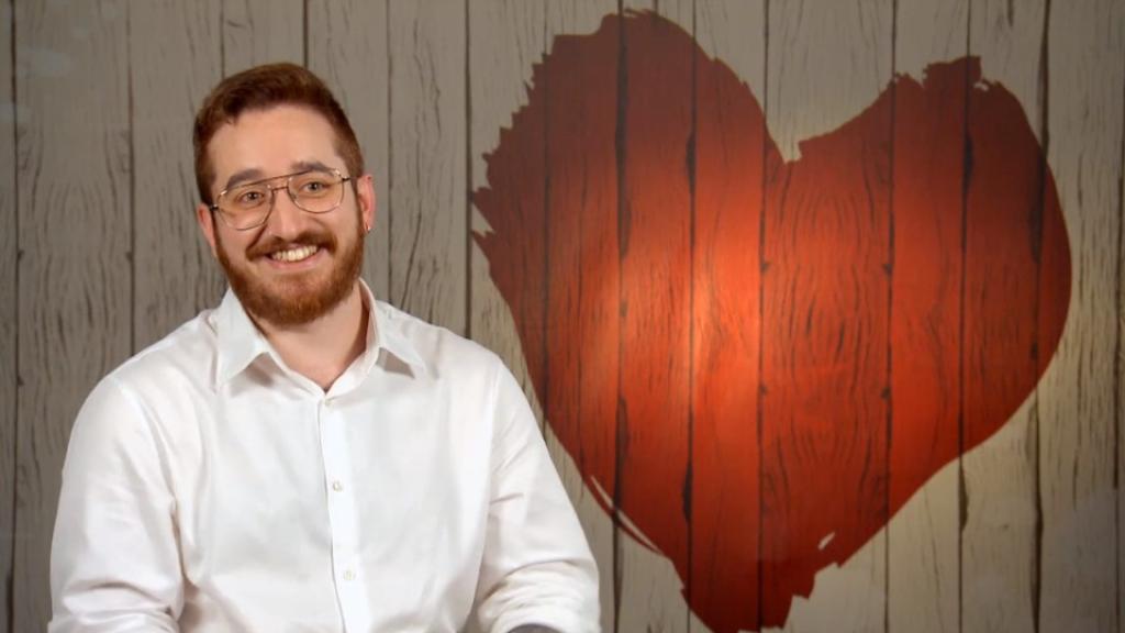Ismael, de 28 años, acude a 'First Dates' a buscar el amor.