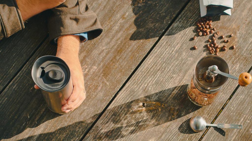 La cafetera GoSun Brew es muy útil en acampadas