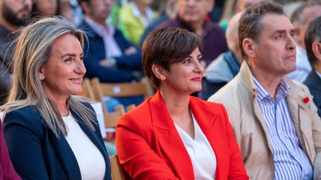 MIlagros Tolón, Isabel Rodríguez y Francisco Tierraseca en una imagen de archivo.