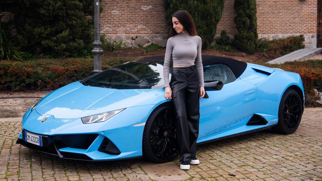 Lamborghini Huracán EVO Spyder.