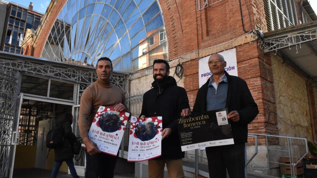 concejal de Promoción Económica y Protección Ciudadana, David Gago, junto a los miembros de CEOE-Cepyme Zamora en el Mercado de Abastos