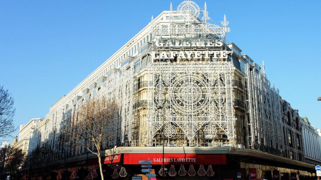 Iluminado navideño en París.