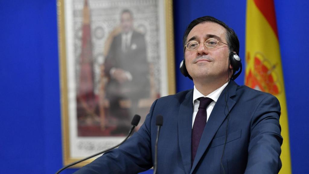 El ministro de Exteriores, José Manuel Albares, durante su visita oficial a Marruecos en diciembre de 2023.
