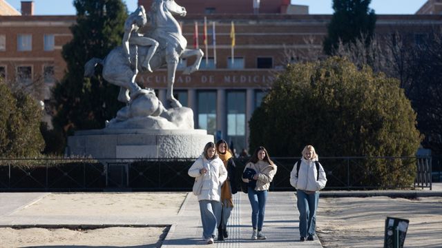 Estudiantes en la Universidad Complutense de Madrid.