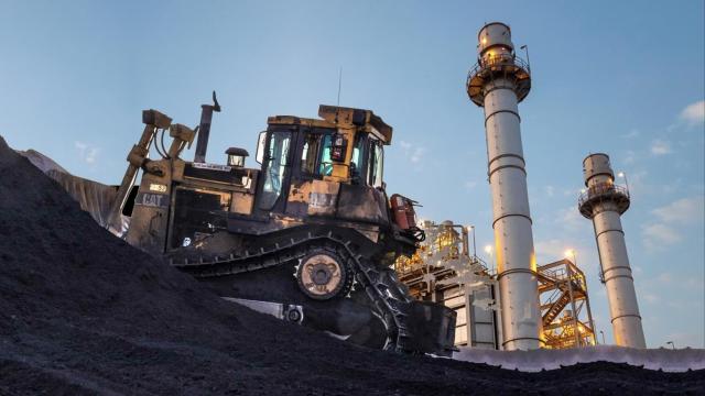 Depósitos de carbón y un ciclo combinado de gas natural.