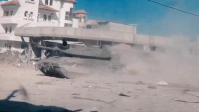Tanque Merkava evita un misil con el sistema Trophy