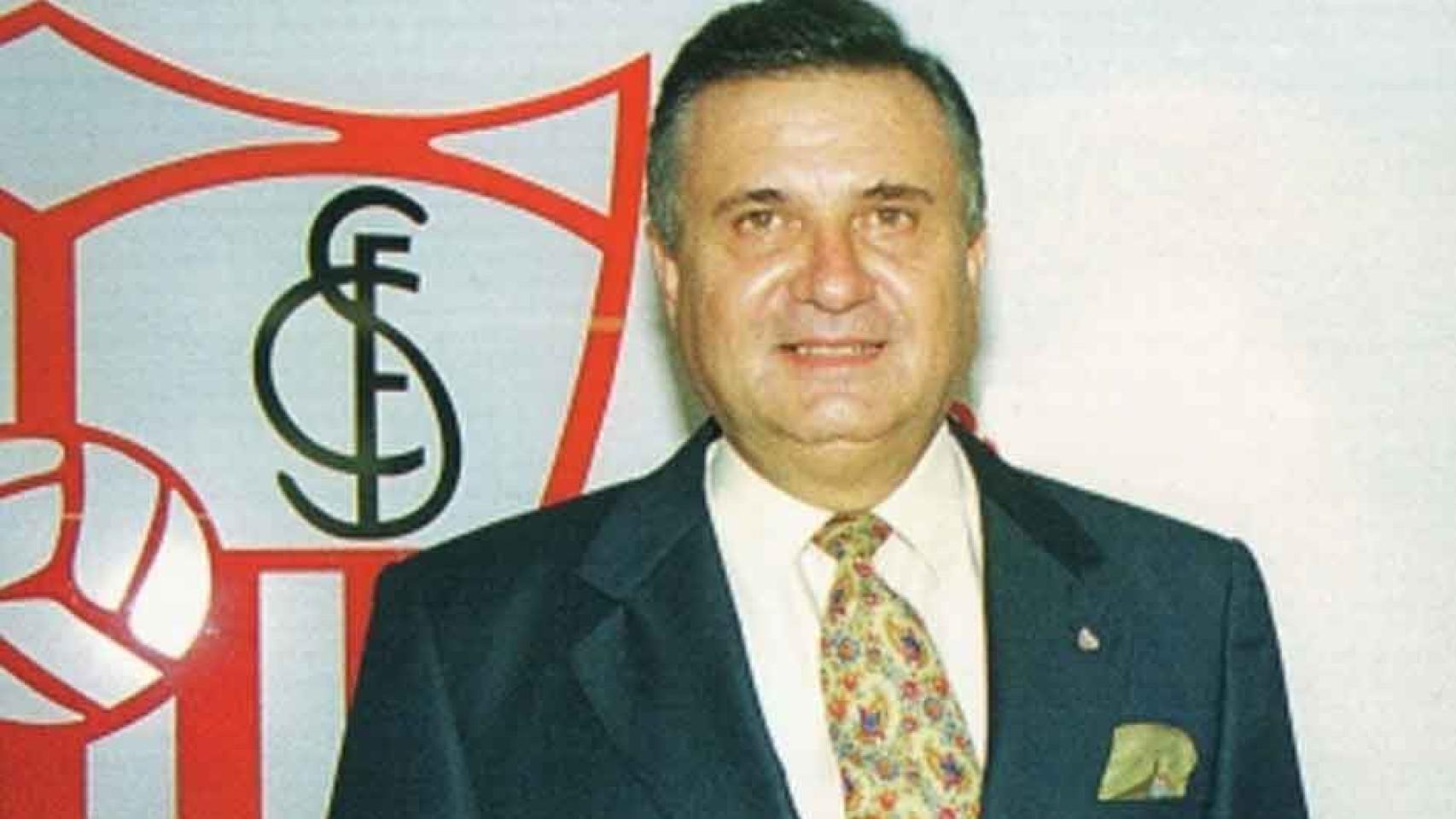 Muere Rafael Carrión, cuando era presidente del Sevilla.