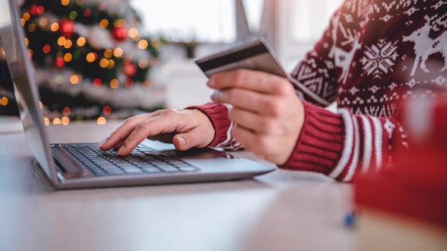 La Inteligencia Artificial dispara las estafas en las compras de Navidad on line: así se puede evitar