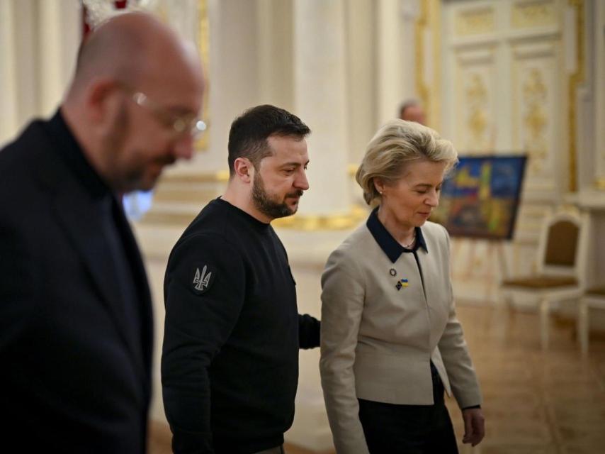 Charles Michel, Volodímir Zelenski y Ursula von der Leyen, en Bruselas.