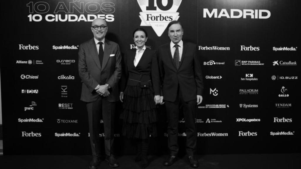 Andrés Rodríguez, Cruz Sánchez de Lara y Pedro J. Ramírez, en el aniversario de Forbes.