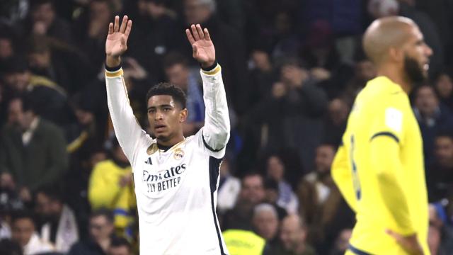 Jude Bellingham celebra su gol en el Santiago Bernabéu.