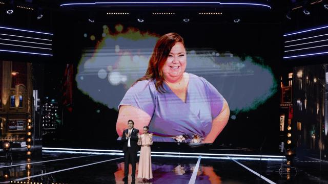 Pablo Chiapella y Macarena Gómez presentando los 29 Premios Forqué.