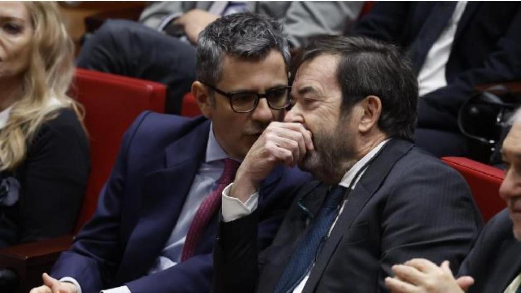 El presidente suplente del CGPJ, Vicente Guilarte, y el ministro de Presidencia y Justicia, Félix Bolaños, el pasado viernes en la entrega de los premios del Observatorio contra la Violencia de Género./