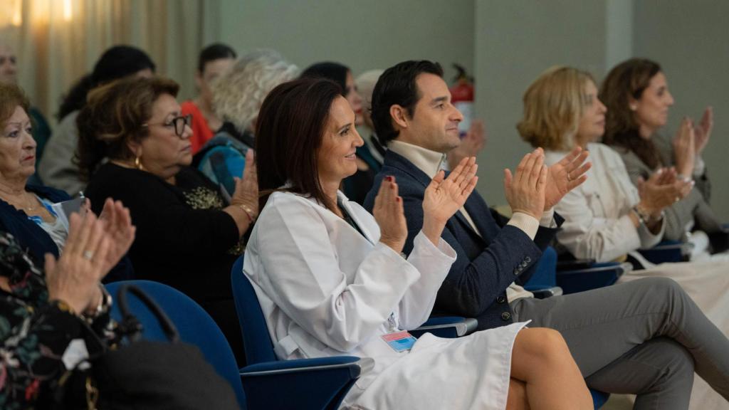 El alcalde de Torrevieja, Eduardo Dolón y la directora médica de Quirónsalud Torrevieja en la jornada.