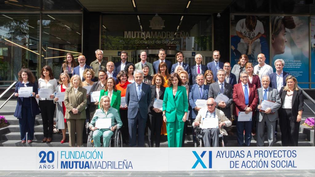 Foto de familia de la última entrega de Ayudas Sociales de la Fundación Mutua.