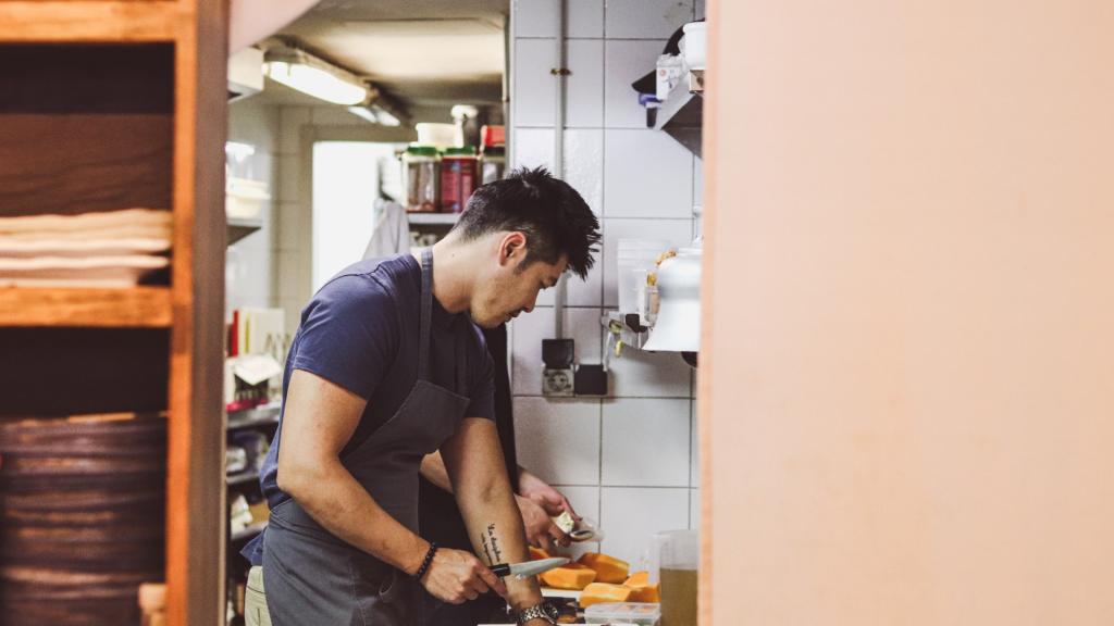 El chef Yong Wu Nagahira.
