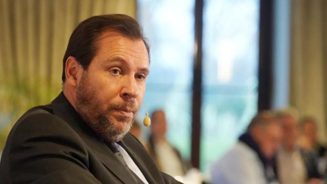 El ministro de Transportes y Movilidad, Óscar Puente, en un foro político en Valladolid