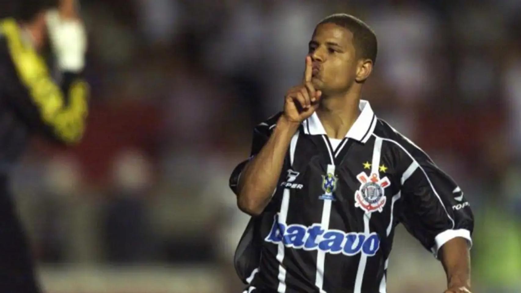 Marcelinho Carioca, en un partido con el Corinthians