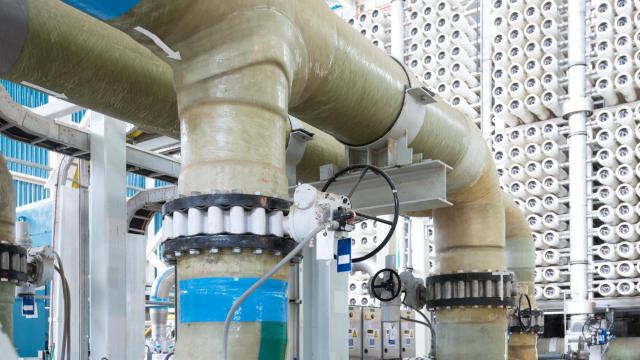 Imagen de una desaladora.