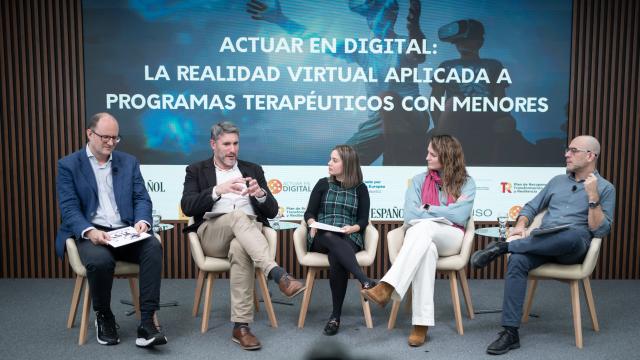 De izquierda a derecha: Sergio Ponz (INNOVAE), Carlos Benedicto (GINSO), Mercedes Rivera (EL ESPAÑOL), Lucía Halty (ICAI-ICADE) y David Roncero (UFV).